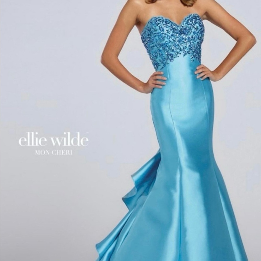 ellie wilde Strapless Beaded Mermaid Gown in Aqua